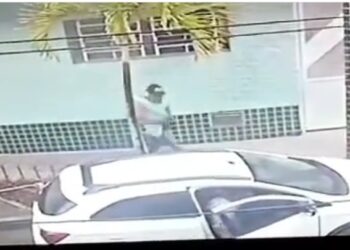 Candeias: Mulher tem carro roubado na porta da escola