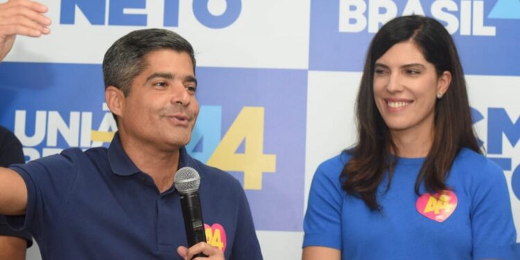 ACM Neto confirma Ana Coelho como vice e ressalta juventude da chapa da oposição