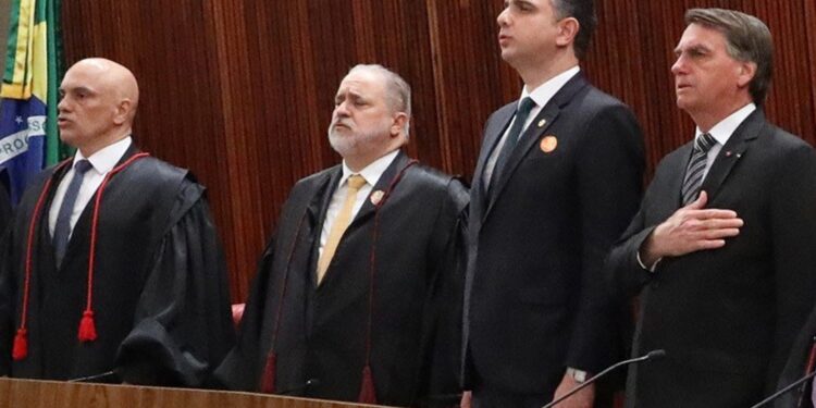 Alexandre de Moraes toma posse no TSE