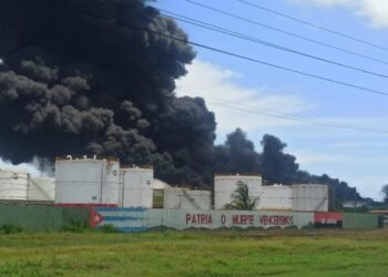 Explosão em depósito de combustíveis deixa vários feridos e desaparecidos