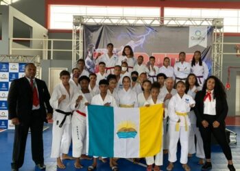 Madre de Deus: atletas do karatê-dô, participaram do campeonato baiano e trouxeram 21 medalhas de ouro