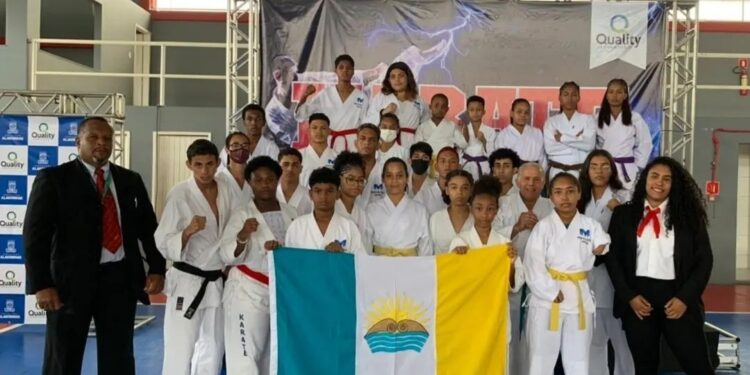 Madre de Deus: atletas do karatê-dô, participaram do campeonato baiano e trouxeram 21 medalhas de ouro