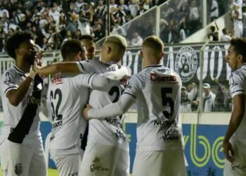 Bahia perde para a macaca, mas permanece na vice-liderança