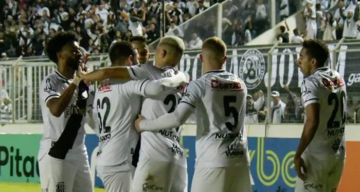 Bahia perde para a macaca, mas permanece na vice-liderança