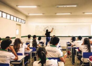Governo anuncia pagamento do precatório do Fundeb para professores