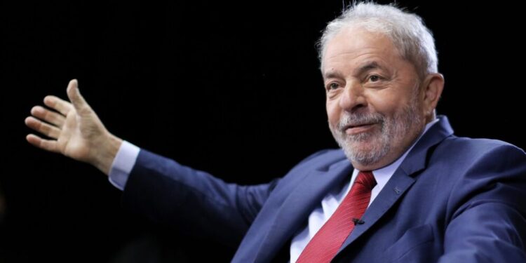 TSE concede a Lula 116 direitos de resposta na propaganda de Bolsonaro