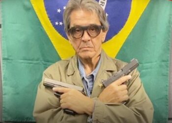 Ex Deputado Federal Roberto Jefferson, troca tiros com  a PF e atinge agente