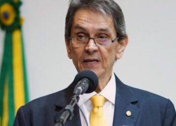 Alexandre de Moraes decreta prisão preventiva de Roberto Jefferson