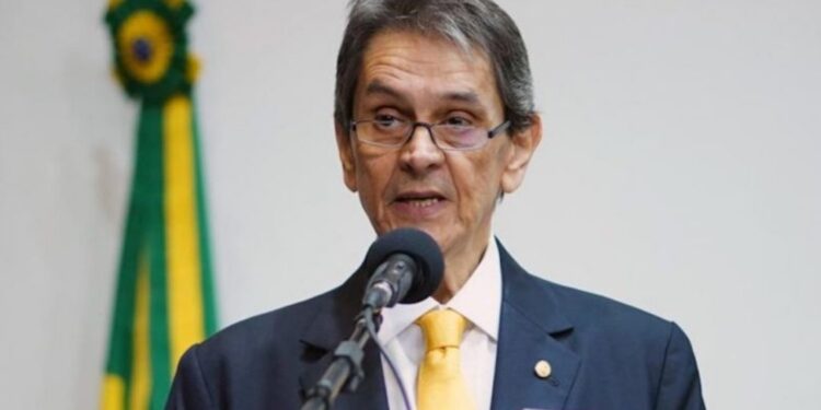 Alexandre de Moraes decreta prisão preventiva de Roberto Jefferson