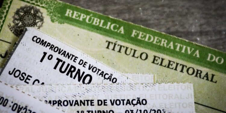 Voto com biometria: eleitor não precisa assinar caderno de votação