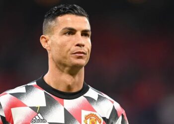 Cristiano Ronaldo é afastado pelo Manchester United
