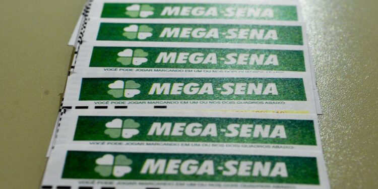 Mega-Sena acumula e deve pagar R$ 77 milhões no próximo sorteio