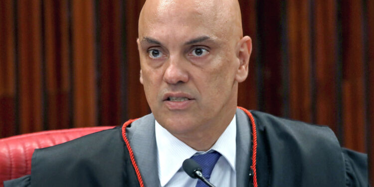 PL vai pagar sozinho multa de R$ 22,9 milhões, PP e Republicanos estam de fora, diz Moraes