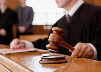 Juiz tira vaga de cotista negra e manda nomear candidato branco em Goiás