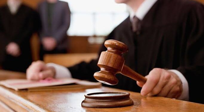 Juiz tira vaga de cotista negra e manda nomear candidato branco em Goiás