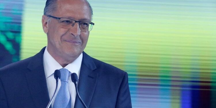 Alckmin chega em Brasília para reunião com Ciro Nogueira sobre transição de governo