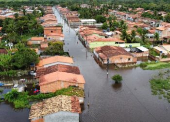 Chuva castiga e mais de 50 pessoas estão desabrigadas em Cardeal da Silva