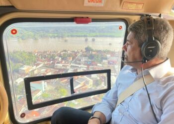 Chuva na Bahia: Governador Jerônimo Rodrigues sobrevoa distrito onde nasceu; região é uma das mais afetadas