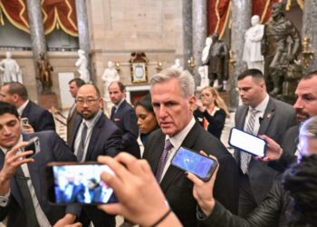 Em impasse inédito, Câmara dos EUA segue sem eleger presidente após mais de 10 votações