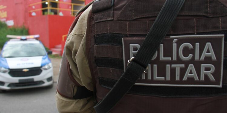 Após agredir companheira com facão, homem é preso em cidade do interior da Bahia
