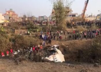 Nepal suspende temporariamente buscas após queda de avião que matou ao menos 68