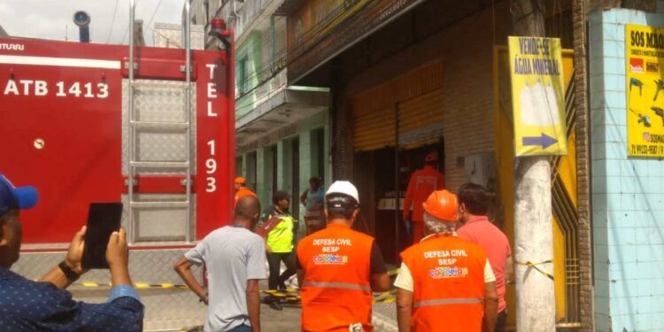 Candeias: Incêndio causa estragos no restaurante Chão Gaúcho
