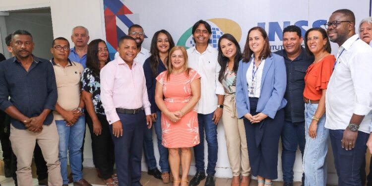 Candeias: Valdir Cruz e vereadores participam da inauguração do Posto do INSS