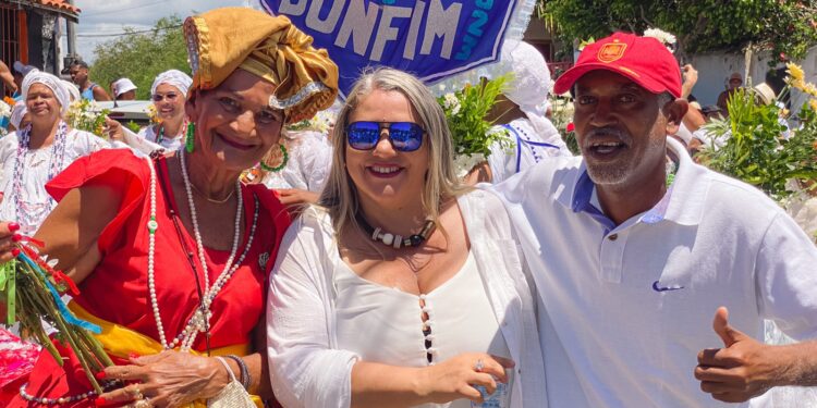 Madre de Deus: Presidente Mirlene Dourado participa da lavagem do senhor do Bonfim