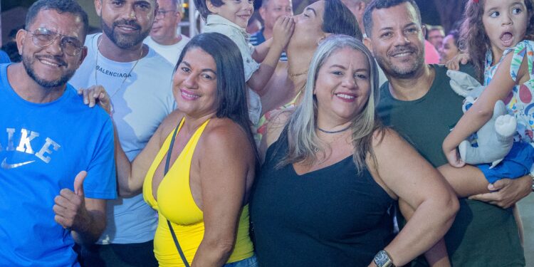 Madre de Deus: Presidente da Câmara Mirlene Dourado participa da abertura do Madre verão Plus