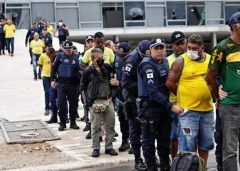 CNJ diz que há 1.418 presos por ataques às sedes dos três poderes