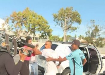 Jornalista e equipe da Tv Record, são agredidos durante reportagem em Salvador