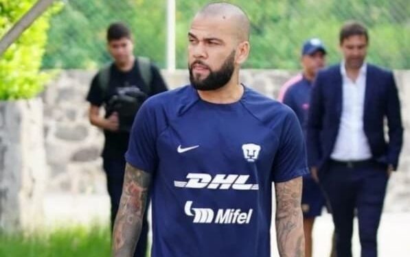 Caso Daniel Alves: Juíza afirma que há “índicios mais que suficientes” de estupro e se condenado o jogador pegará 12 anos de prisão