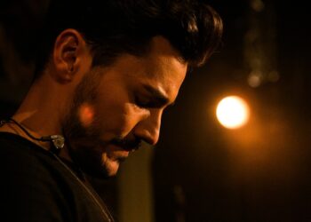 Candeias:Thiago Brado se apresentará nesta quarta-feira nos festejos de Nossa Senhora