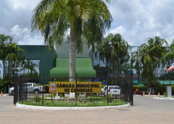 Candeias: Câmara realiza Sessão Extraordinária para aprovar piso dos professores