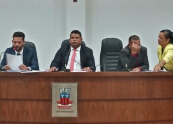 Candeias: Câmara aprova piso dos professores e nova data de sessões