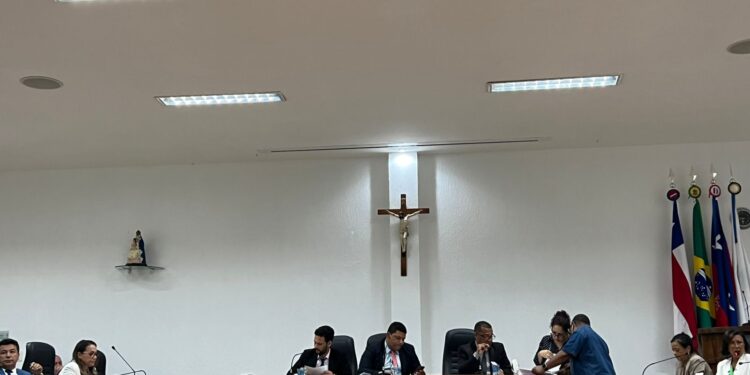 Candeias: Câmara aprova medidas de proteção à mulher, idosos e Combate aos Crimes por meio da Internet