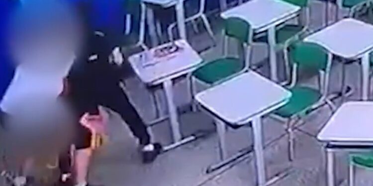 Uma professora morre e três ficam feridas em ataque a escola estadual em SP