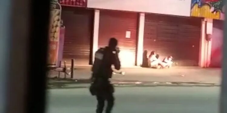 PM é preso após manter mulher refém