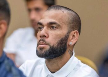 Preso há mais de 75 dias, Daniel Alves segue sem receber visita da família