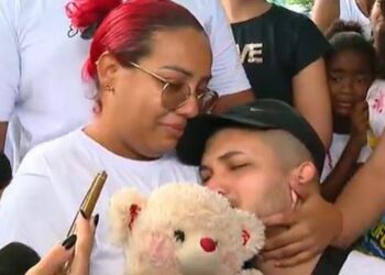 “Arrancaram o meu coração”, diz mãe que perdeu filha de 9 anos durante em tiroteio  no Rio