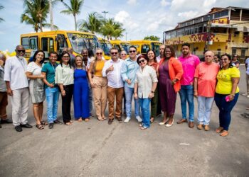 Madre de Deus: Dailton Filho entrega veículos para atender demandas do Social e da Educação