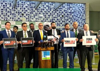 Deputados protocolam pedido de impeachment de Lula por crime de responsabilidade pelos atos de 8 de janeiro