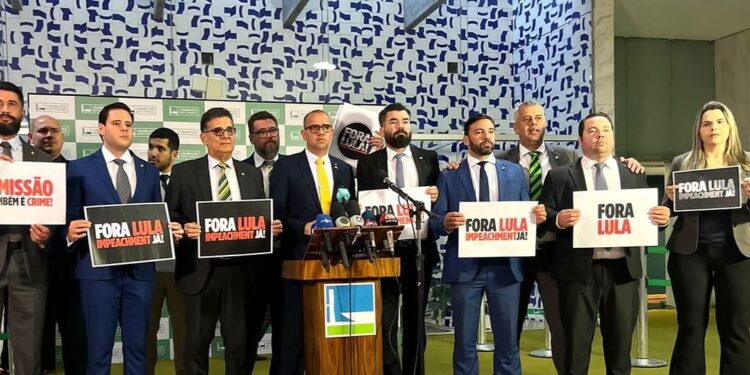 Deputados protocolam pedido de impeachment de Lula por crime de responsabilidade pelos atos de 8 de janeiro