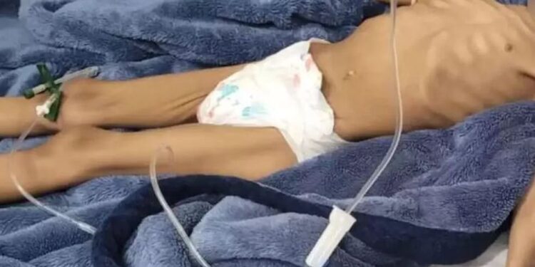 Pai é preso após deixar a própria filha de apenas 3 anos, 40 dias sem comer