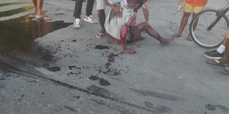 Homem fica gravemente ferido, após tentar roubar combustível em carreta em movimento na BA 523