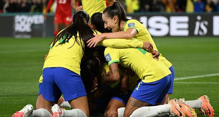 Com show de Ary Borges, Brasil goleia Panamá e lidera grupo da Copa