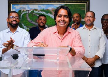 Candeias: Prefeito dá posse ao novo secretário da SESP e SEMAPP