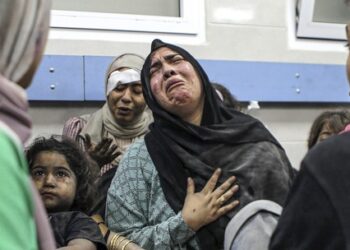 Bombardeio atinge hospital em Gaza e mata centenas de pessoas, diz Ministério da Saúde local