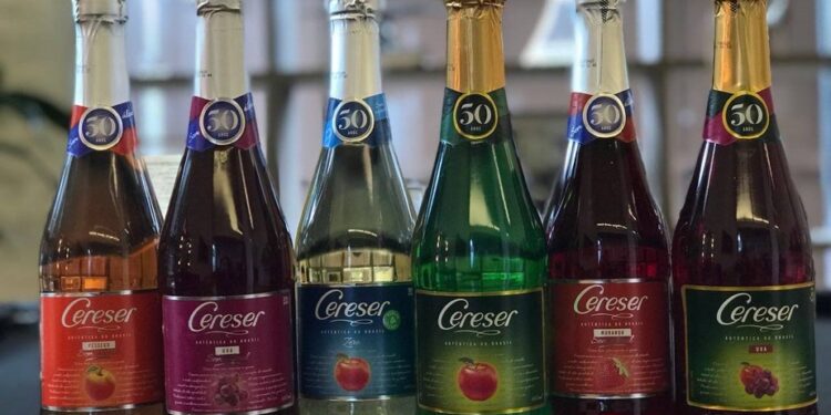 Anvisa manda recolher 2 milhões de garrafas da Sidra Cereser, por suspeita de cacos de vidro
