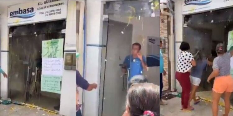 Moradores se revoltam e jogam ovos em sede da Embasa após ficarem sem água